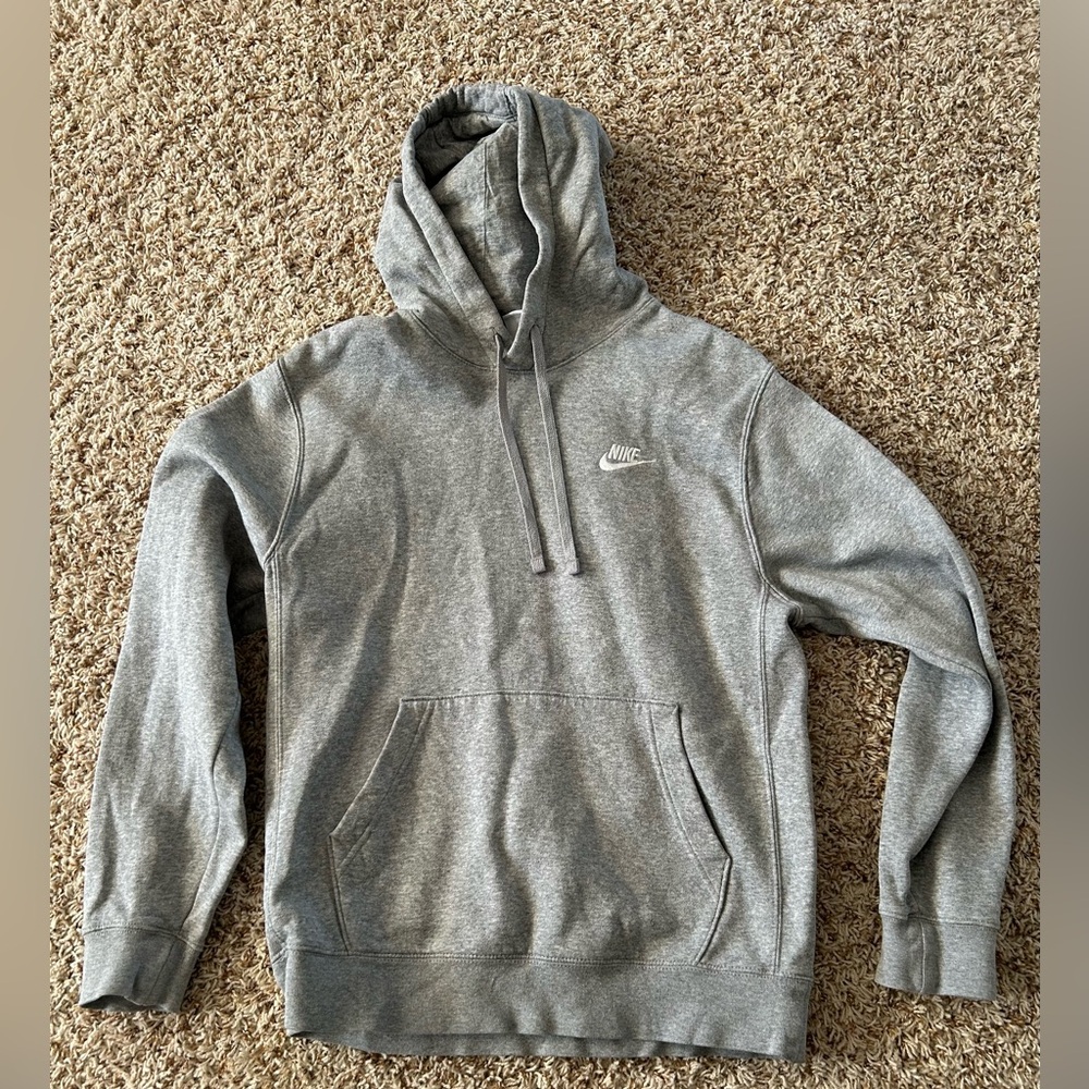 Nike women’s Heather Gray Pullover Hoodie
